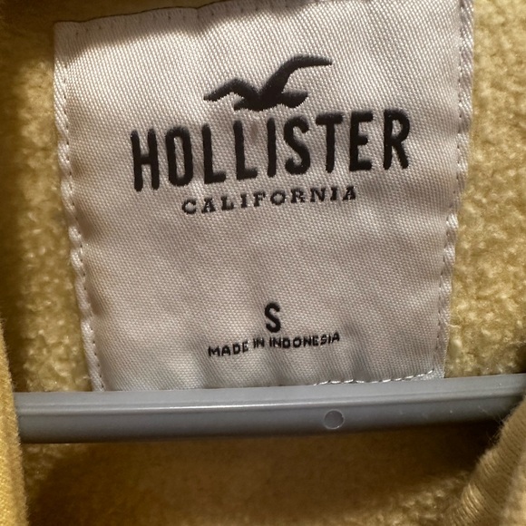 Hollister Yellow Graphic Hoodie Sweater - Picture 2 of 2